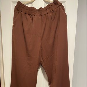 NWOT Universal Standard pull on pant, small (14/16) long inseam